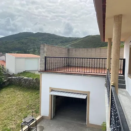 J. Casa Con Vistas En - Carnota * Lira (A Coruna)