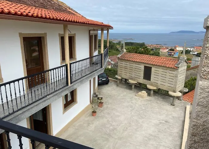 J. Casa Con Vistas En - Carnota * Lira (A Coruna)